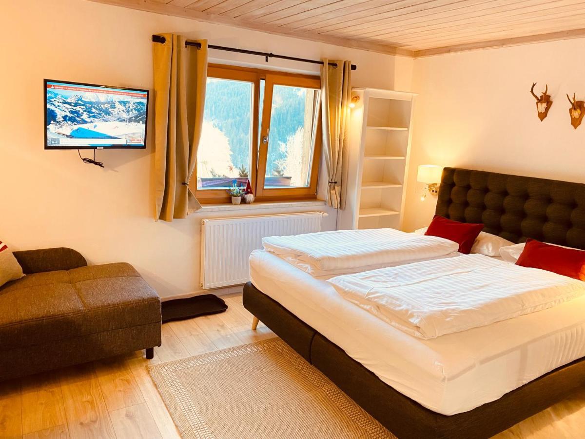 Alm Seasons Premium Chalet & Studios Σάαλμπαχ-Χίντεργκλεμ Εξωτερικό φωτογραφία