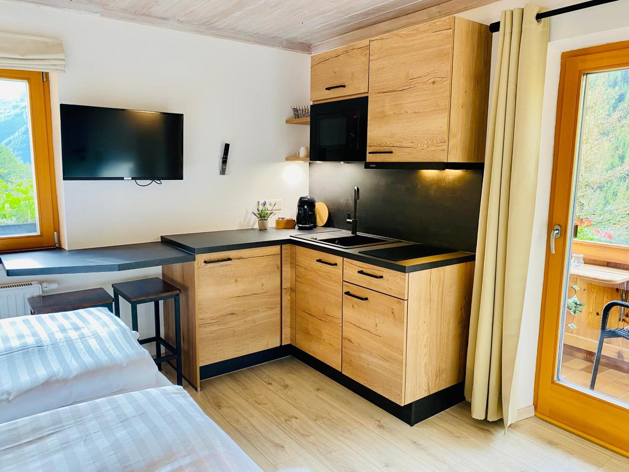 Alm Seasons Premium Chalet & Studios Σάαλμπαχ-Χίντεργκλεμ Δωμάτιο φωτογραφία