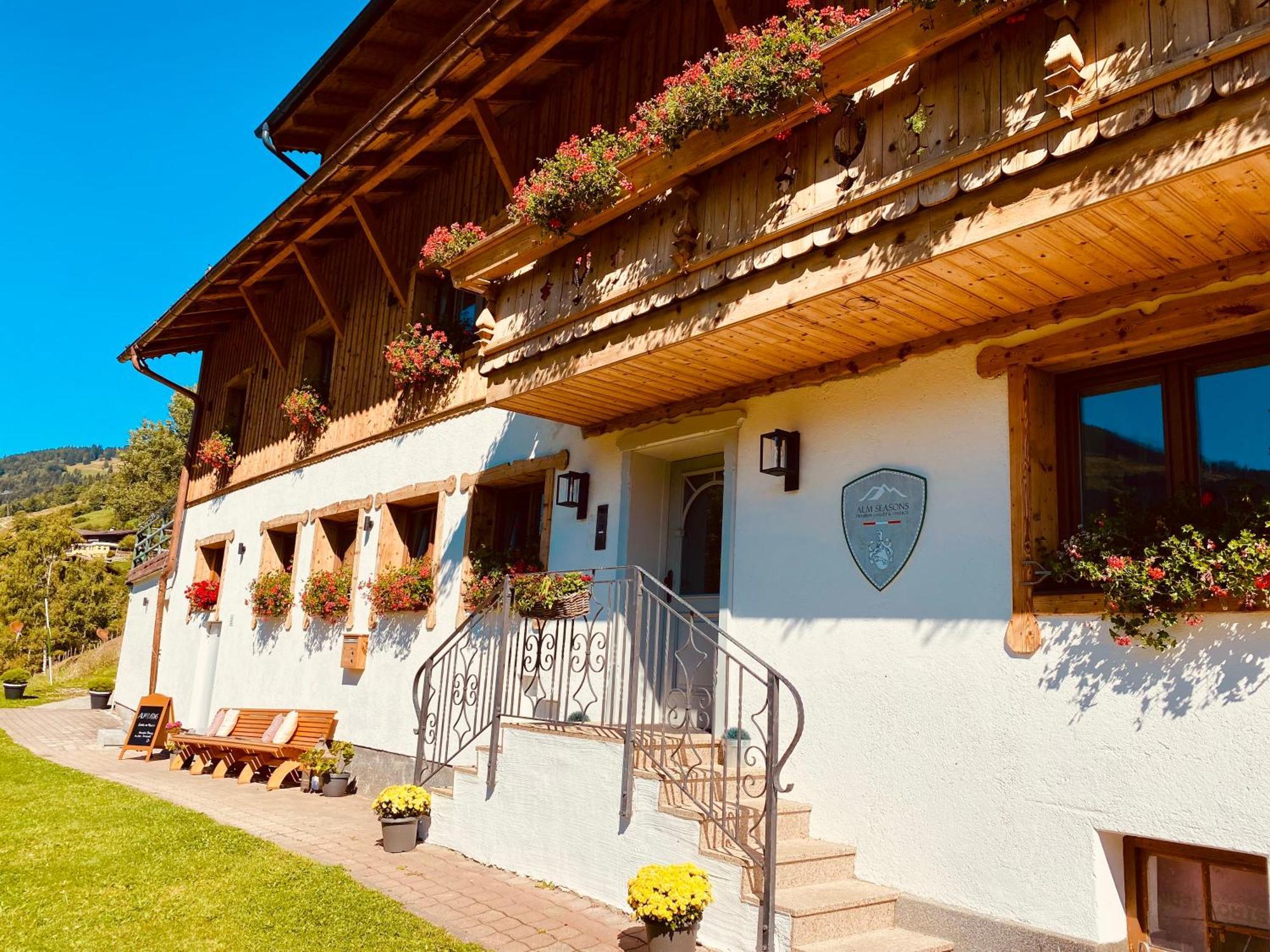Alm Seasons Premium Chalet & Studios Σάαλμπαχ-Χίντεργκλεμ Εξωτερικό φωτογραφία